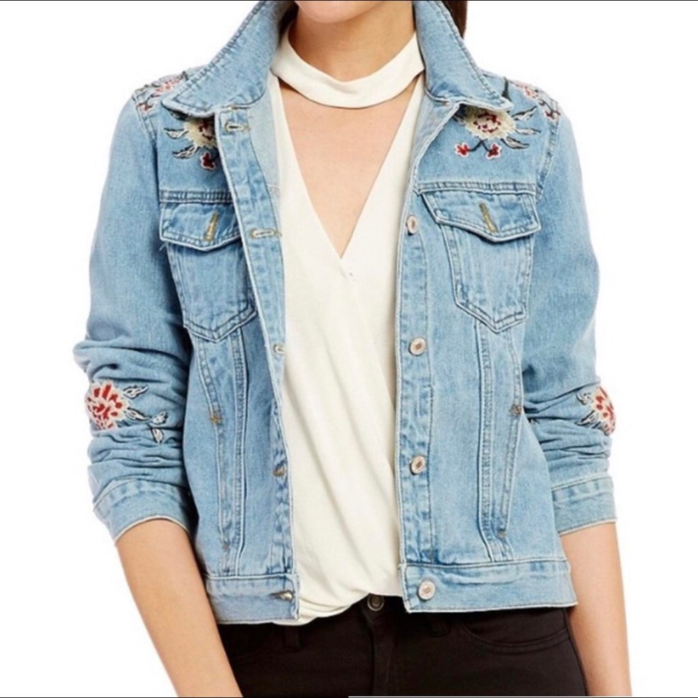 Gianni Bino Floral Embroidered Landon Medium Wash Denim Jacket